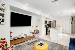 Contemporary Mid Century Apt in Shaw